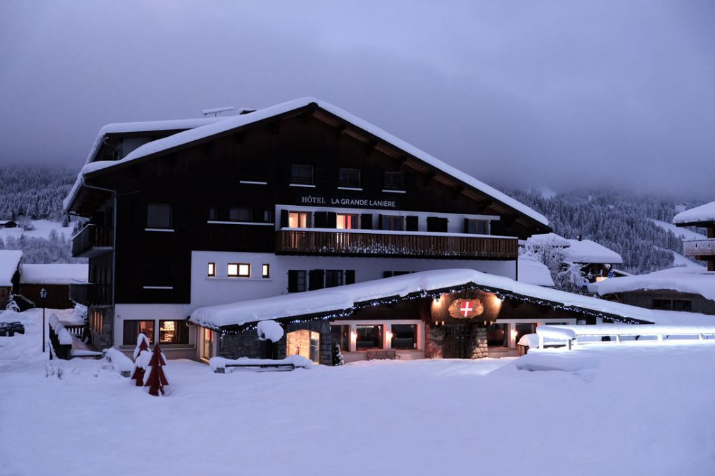 Chalet exterior of restaurant la grande laniere in les gets