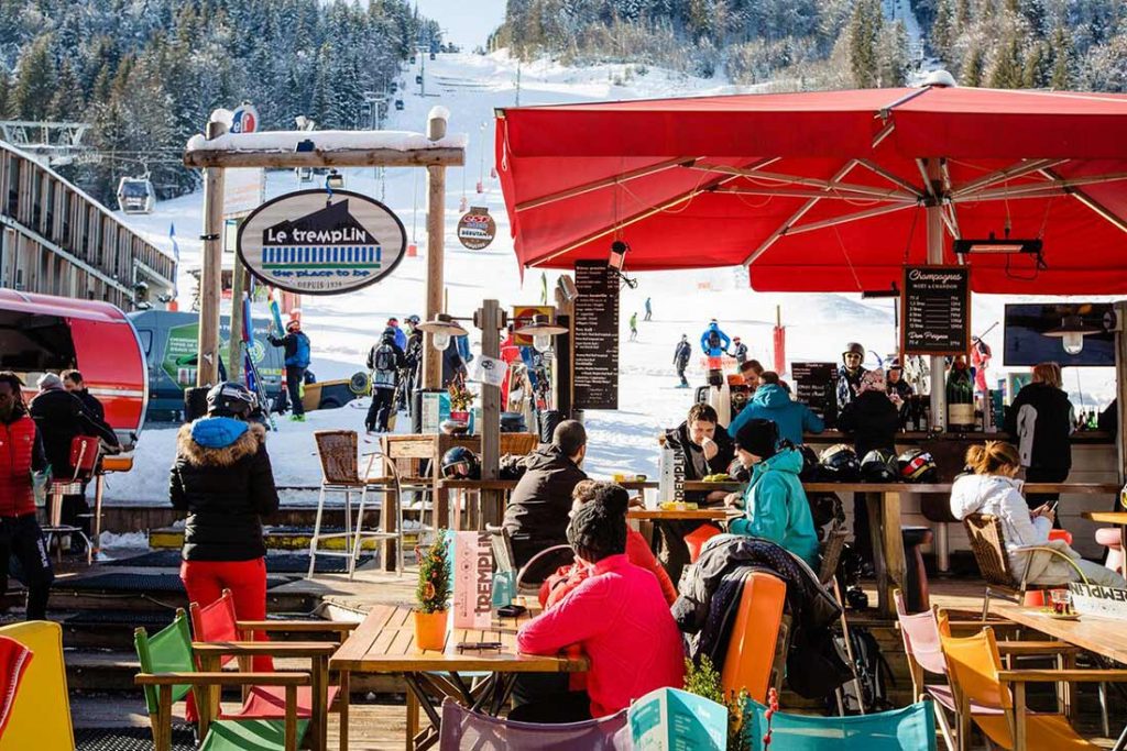 Restaurant le tremplin at the bottom of pleney ski piste in morzine