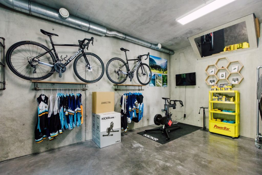 The Buzz Performance Hire bike shop in Morzine