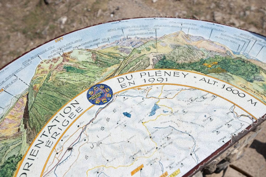 orientation map at the top of pleney telecabine