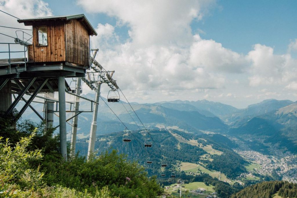 the top of Pointe de Nyon chairlift with the mountain views